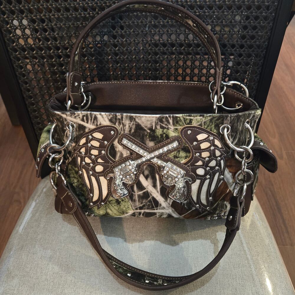 BHW Western-style camouflage concealed carry handbag